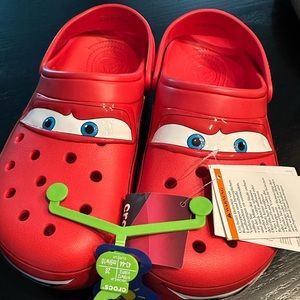 Brand New with Tags - Lightning McQueen Cars light up Crocs / M10/W12